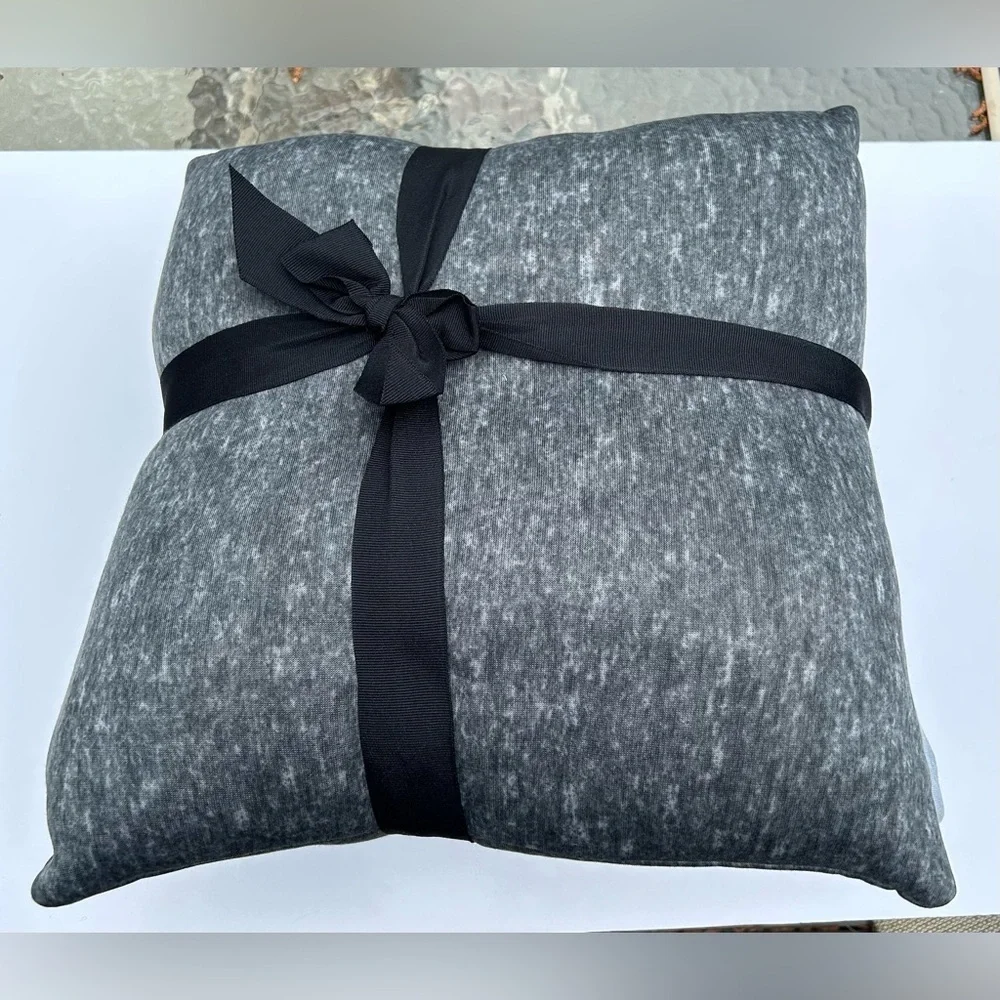 NEW Amy Miller Home 2 Piece Jersey Knit Pillow Set Light & Dark Gray Soft 17x17”